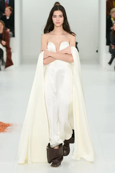 Look 46